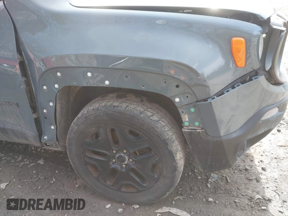 2018 Jeep Renegade Sport with VIN ZACCJBAB2JPH56754, listed as a IAAI auction lot 41541555 with 141,616 mi miles. Bid and sale history available at carsss.com. Image 21.