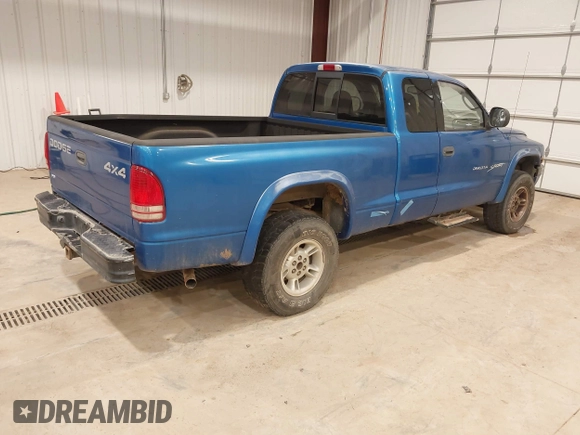 2000 Dodge Dakota Sport with VIN 1B7GG22N3YS639309, listed as a IAAI auction lot 41771758 with 225,795 mi miles and . Bid and sale history available at carsss.com. Image 4.
