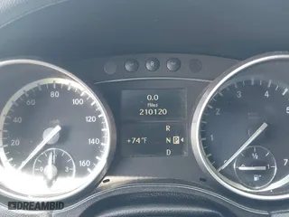 2011 Mercedes-Benz GL-Class GL 450 with VIN 4JGBF7BE9BA697556, listed as a IAAI auction lot 41897239 with 210,120 mi miles. Bid and sale history available at carsss.com. Image 7.