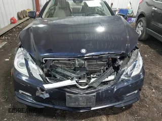 2010 Mercedes-Benz E-Class E 550 with VIN WDDKJ7CB2AF060877, listed as a IAAI auction lot 41608666 with 87,343 mi miles. Bid and sale history available at carsss.com. Image 10.