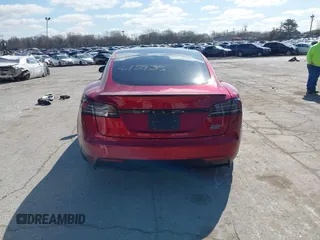 2023 Tesla Model S Plaid с VIN 5YJSA1E61PF525637, выставлен на аукционе IAAI как лот 42045459 с пробегом Не указан миль и . История ставок и продаж доступна на DreamBid. Изображение 16.