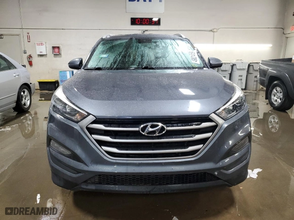 2017 Hyundai Tucson SE Plus with VIN KM8J33A42HU253450, listed as a Copart auction lot 49821415 with 84,311 mi miles and Salvage Title. Bid and sale history available at carsss.com. Image 5.
