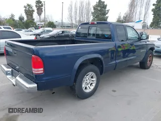 2001 Dodge Dakota with VIN 1B7GL22X41S247460, listed as a IAAI auction lot 41902565 with 189,887 mi miles. Bid and sale history available at carsss.com. Image 4.