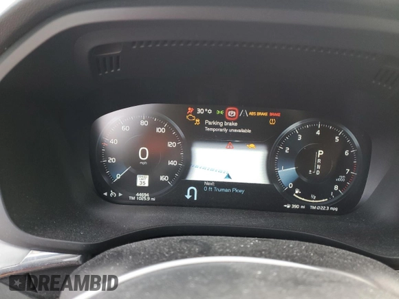 2019 Volvo XC60 Momentum with VIN LYVA22RK2KB238887, listed as a Copart auction lot 87608805 with 44,694 mi miles and Salvage title. Bid and sale history available at DreamBid. Image 9.