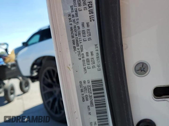 2019 Dodge Challenger R/T Scat Pack Widebody z VIN 2C3CDZFJ3KH740893, wystawiony jako Copart lot #59661204 z przebiegiem 78 203 mil mil oraz Szkoda całkowita • Salvage title. Historia ofert i sprzedaży dostępna na DreamBid. Obrazek 12.