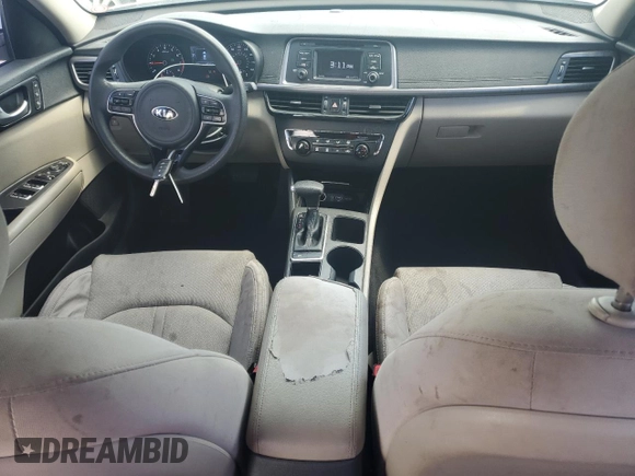 2016 Kia Optima LX z VIN 5XXGT4L33GG069924, wystawiony jako Copart lot #57426715 z przebiegiem 139 047 mil mil oraz Szkoda całkowita • Salvage title. Historia ofert i sprzedaży dostępna na DreamBid. Obrazek 8.