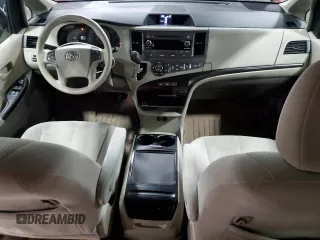 2014 Toyota Sienna LE AAS с VIN 5TDKK3DC9ES444474, выставлен на аукционе Copart как лот 54336055 с пробегом 184 180 миль миль и Списание • Salvage title. История ставок и продаж доступна на DreamBid. Изображение 8.