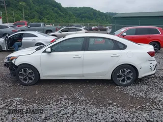 2020 Kia Forte LXS z VIN 3KPF24AD3LE194032, wystawiony jako IAAI lot #42273724 z przebiegiem 36 037 mil mil oraz . Historia ofert i sprzedaży dostępna na DreamBid. Obrazek 14.