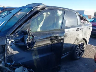 2018 Land Rover Range Rover Sport z VIN SALWR2RE2JA813743, wystawiony jako IAAI lot #41452592 z przebiegiem 103 272 mil mil oraz . Historia ofert i sprzedaży dostępna na DreamBid. Obrazek 14.