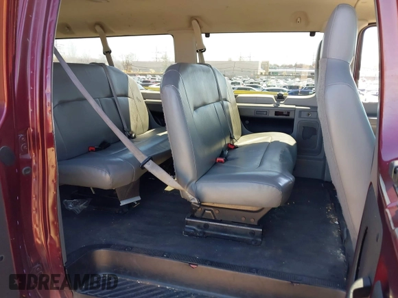 2011 Ford Econoline Passenger XL with VIN 1FBNE3BL3BDA44686, listed as a IAAI auction lot 41987064 with 76,116 mi miles. Bid and sale history available at carsss.com. Image 8.