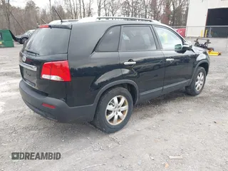 2013 Kia Sorento LX with VIN 5XYKT3A61DG414943, listed as a IAAI auction lot 42093804 with 109,039 mi miles. Bid and sale history available at carsss.com. Image 4.