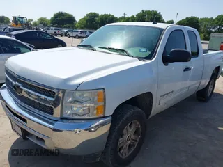 2013 Chevrolet Silverado 1500 LT with VIN 1GCRKSE72DZ116644, listed as a IAAI auction lot 42203289 with 195,165 mi miles and . Bid and sale history available at DreamBid. Image 17.