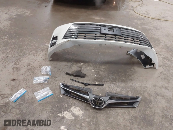 2019 Toyota Sienna XLE with VIN 5TDDZ3DCXKS224647, listed as a IAAI auction lot 41686896 with 93,453 mi miles and . Bid and sale history available at DreamBid. Image 12.