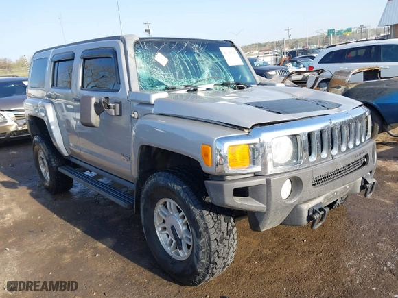 2006 Hummer H3 with VIN 5GTDN136868194546, listed as a IAAI auction lot 41981341 with 128,686 mi miles. Bid and sale history available at carsss.com. Image 1.