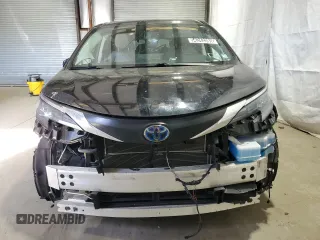 2024 Toyota Sienna LE z VIN 5TDKRKEC8RS190346, wystawiony jako Copart lot #54243385 z przebiegiem 18 942 mil mil oraz Szkoda całkowita • Salvage title. Historia ofert i sprzedaży dostępna na DreamBid. Obrazek 5.