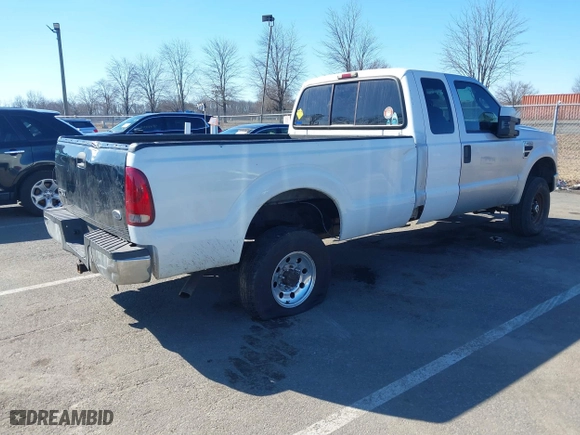 2003 Ford Super Duty F-350 SRW XL with VIN 1FTSX31L83EB98073, listed as a IAAI auction lot 41582135 with 255,455 mi miles. Bid and sale history available at carsss.com. Image 4.
