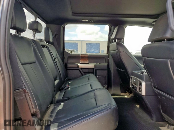2022 Ford F-350 XL с VIN 1FT8W3BT5NEG26454, выставлен на аукционе Copart как лот 61304025 с пробегом 33 476 миль миль и Списание • Salvage title. История ставок и продаж доступна на DreamBid. Изображение 10.