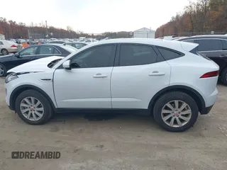 2019 Jaguar E-Pace S z VIN SADFJ2FX9K1Z43027, wystawiony jako IAAI lot #40888936 z przebiegiem 67 354 mil mil oraz . Historia ofert i sprzedaży dostępna na DreamBid. Obrazek 14.