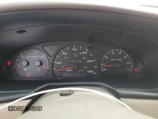 2001 Mercury Sable с VIN 1MEFM53U61A611073, выставлен на аукционе Copart как лот 60880625 с пробегом 273 178 миль миль и Чистый • Clean title. История ставок и продаж доступна на DreamBid. Изображение 9.