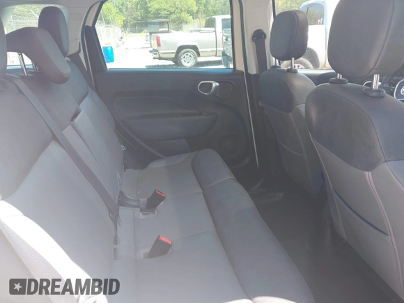 2014 FIAT 500L Lounge with VIN ZFBCFACH8EZ005469, listed as a IAAI auction lot 42002547 with 114,769 mi miles. Bid and sale history available at carsss.com. Image 8.
