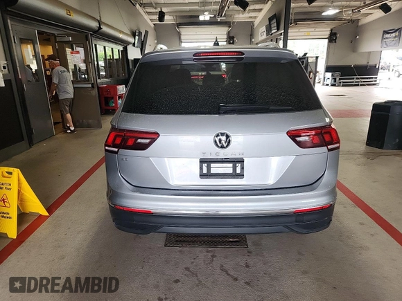 2024 Volkswagen Tiguan SE with VIN 3VV3B7AX5RM084940, listed as a IAAI auction lot 42731231 with 19,747 mi miles and . Bid and sale history available at DreamBid. Image 12.
