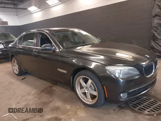 2011 BMW 7 Series 750Li xDrive z VIN WBAKC8C56BC433083, wystawiony jako IAAI lot #42523890 z przebiegiem 120 977 mil mil oraz . Historia ofert i sprzedaży dostępna na DreamBid. Obrazek 1.
