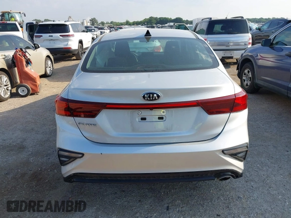 2020 Kia Forte LXS z VIN 3KPF24AD3LE212819, wystawiony jako IAAI lot #42374490 z przebiegiem 12 115 mil mil oraz . Historia ofert i sprzedaży dostępna na DreamBid. Obrazek 16.