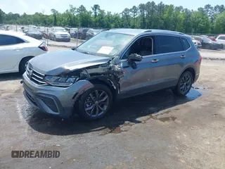 2023 Volkswagen Tiguan SE with VIN 3VV3B7AX3PM118743, listed as a IAAI auction lot 42291956 with 32,776 mi miles and . Bid and sale history available at DreamBid. Image 17.