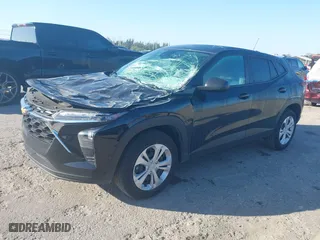 2024 Chevrolet Trax LS with VIN KL77LFE2XRC121825, listed as a IAAI auction lot 41511403 with 29,846 mi miles. Bid and sale history available at carsss.com. Image 17.
