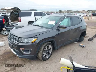 2019 Jeep Compass Limited with VIN 3C4NJCCBXKT676205, listed as a IAAI auction lot 41328757 with 83,446 mi miles. Bid and sale history available at carsss.com. Image 17.