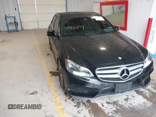 2016 Mercedes-Benz E-Class E 350 Luxury with VIN WDDHF8JB9GB231788, listed as a IAAI auction lot 41430979 with 85,827 mi miles. Bid and sale history available at carsss.com. Image 1.