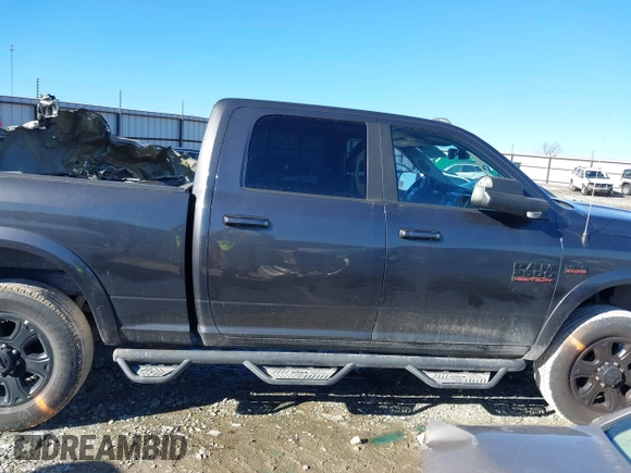 2018 Ram 2500 Big Horn with VIN 3C6UR5DJ8JG341352, listed as a IAAI auction lot 38465028 with 110,201 mi miles. Bid and sale history available at carsss.com. Image 13.