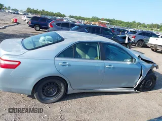 2007 Toyota Camry CE z VIN 4T1BE46K97U714024, wystawiony jako IAAI lot #42416410 z przebiegiem 218 500 mil mil oraz . Historia ofert i sprzedaży dostępna na DreamBid. Obrazek 13.