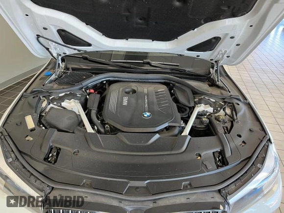 2018 BMW 7 Series 740i with VIN WBA7E2C50JG743251, listed as a Copart auction lot 46553935 with 60,974 mi miles and Clean Title. Bid and sale history available at carsss.com. Image 7.
