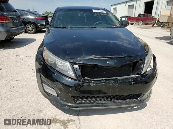 2014 Kia Optima LX z VIN 5XXGM4A79EG331820, wystawiony jako Copart lot #55628945 z przebiegiem Nie podano mil oraz Szkoda całkowita • Salvage title. Historia ofert i sprzedaży dostępna na DreamBid. Obrazek 13.
