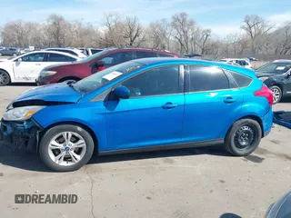 2012 Ford Focus SE z VIN 1FAHP3K29CL234239, wystawiony jako IAAI lot #41901941 z przebiegiem 186 526 mil mil oraz . Historia ofert i sprzedaży dostępna na DreamBid. Obrazek 15.