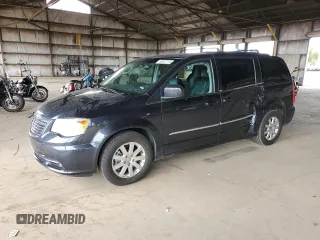 2013 Chrysler Town & Country Touring z VIN 2C4RC1BG6DR778328, wystawiony jako Copart lot #55812715 z przebiegiem 142 037 mil mil oraz Szkody całkowita. Historia ofert i sprzedaży dostępna na DreamBid. Obrazek 1.
