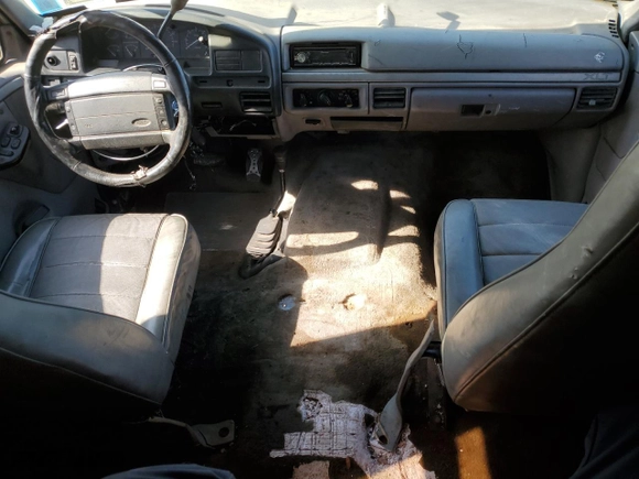 1995 Ford Bronco XL with VIN 1FMEU15N9SLA58190, listed as a Copart auction lot 47940965 with 290,948 mi miles and Clean Title. Bid and sale history available at carsss.com. Image 8.