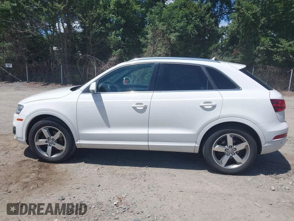 2015 Audi Q3 Premium Plus z VIN WA1EFCFS7FR012210, wystawiony jako IAAI lot #42771683 z przebiegiem 229 799 mil mil oraz . Historia ofert i sprzedaży dostępna na DreamBid. Obrazek 14.