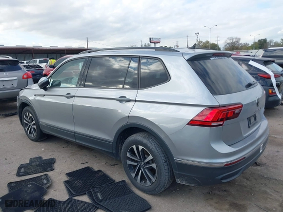 2022 Volkswagen Tiguan S with VIN 3VV1B7AX0NM085379, listed as a IAAI auction lot 41145453 with 35,513 mi miles. Bid and sale history available at carsss.com. Image 3.