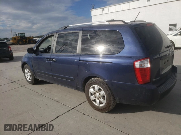 2009 Kia Sedona LX with VIN KNDMB233196304400, listed as a Copart auction lot 70311604 with 0 mi miles and Salvage Title. Bid and sale history available at carsss.com. Image 2.