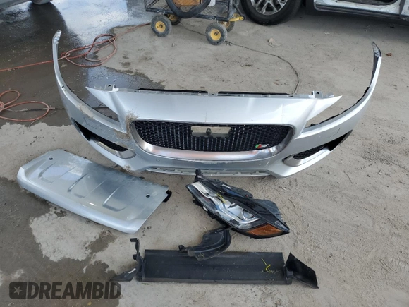 2017 Jaguar F-Pace with VIN SADCP2BV8HA048370, listed as a Copart auction lot 53865225 with 43,540 mi miles and Salvage title. Bid and sale history available at DreamBid. Image 13.