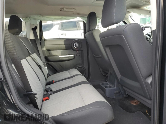 2007 Dodge Nitro R/T z VIN 1D8GT58697W677391, wystawiony jako Copart lot #46142865 z przebiegiem 193 050 mil mil oraz Szkoda całkowita • Salvage title. Historia ofert i sprzedaży dostępna na DreamBid. Obrazek 11.