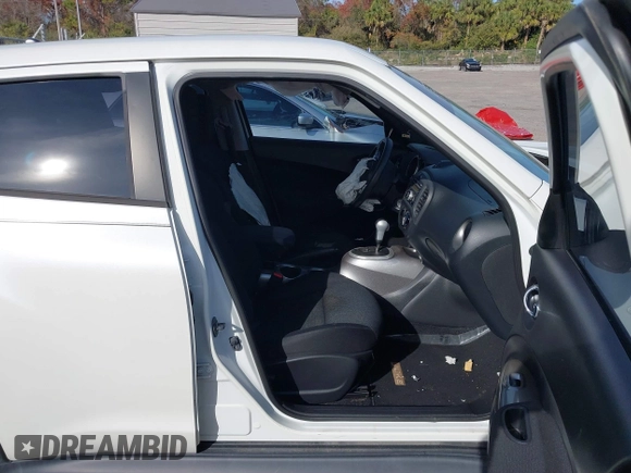 2014 Nissan Juke S with VIN JN8AF5MR7ET356853, listed as a IAAI auction lot 41374019 with Not Provided miles. Bid and sale history available at carsss.com. Image 5.