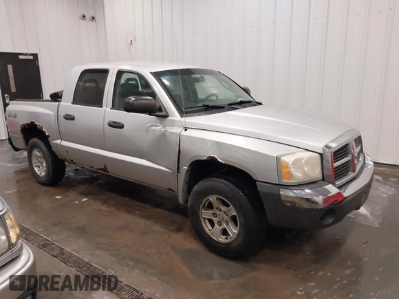 2005 Dodge Dakota SLT with VIN 1D7HW48N85S271477, listed as a IAAI auction lot 42096429 with 170,055 mi miles and . Bid and sale history available at DreamBid. Image 1.
