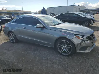 2014 Mercedes-Benz E-Class E 350 with VIN WDDKJ8JB0EF280890, listed as a Copart auction lot 45428125 with 121,492 mi miles and Salvage Title. Bid and sale history available at carsss.com. Image 4.