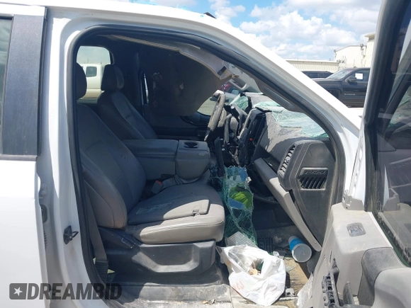 2018 Ford F-150 XL with VIN 1FTEW1C57JKD59689, listed as a IAAI auction lot 40389516 with 108,731 mi miles. Bid and sale history available at carsss.com. Image 5.
