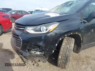 2022 Chevrolet Trax LT with VIN KL7CJPSM4NB534680, listed as a IAAI auction lot 41706535 with 104,130 mi miles. Bid and sale history available at carsss.com. Image 6.
