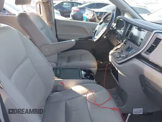 2020 Toyota Sienna XLE Auto Access Seat with VIN 5TDYZ3DC2LS083415, listed as a IAAI auction lot 41485526 with 55,500 mi miles. Bid and sale history available at carsss.com. Image 5.