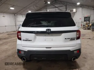 2024 Honda Passport Black Edition with VIN 5FNYF8H86RB001825, listed as a IAAI auction lot 41019497 with 15,884 mi miles and . Bid and sale history available at DreamBid. Image 16.